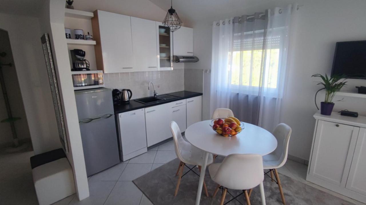 Apartman Lino Medulin Exterior photo
